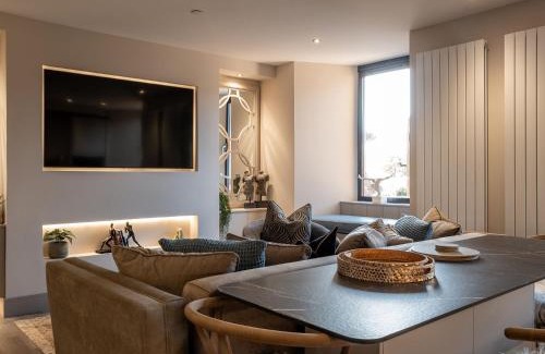 Isle of Arran House | Arran Shores Luxury Shorefront Apartment 2