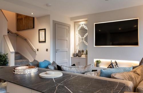 Isle of Arran House | Arran Shores Luxury Shorefront Apartment 2