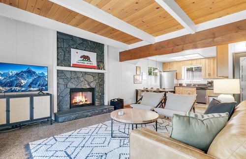 Arrowbear Lake House | Arrowbear retreat - EV Charging, Generator, Arcade