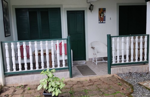 Praia da Enseada Apartment | Art Corner 1