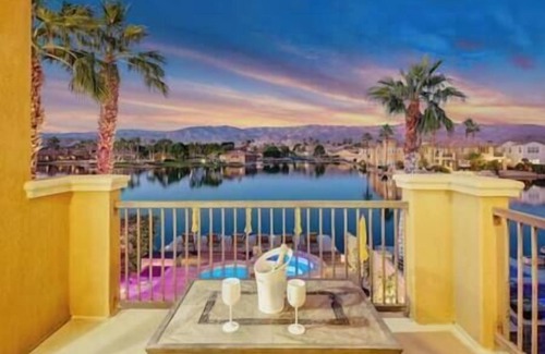 Terra Lago House | Art Deco lakefront retreat