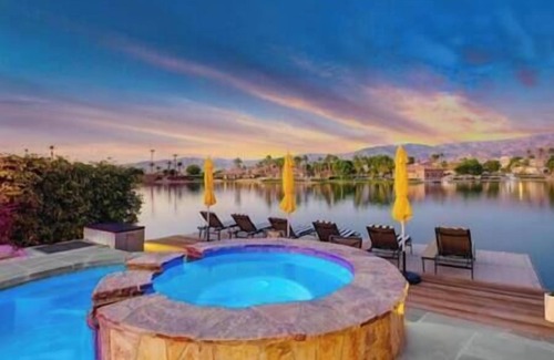 Terra Lago House | Art Deco lakefront retreat