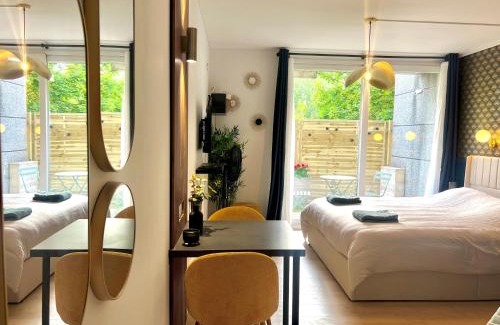 Chasseneuil-du-Poitou Apartment | Art Deco Studio avec terrasse aux portes du parc