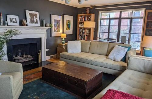 Durham House | Art Lover's Retreat - Stunning 2br