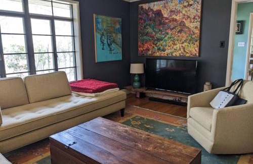 Durham House | Art Lover's Retreat - Stunning 2br