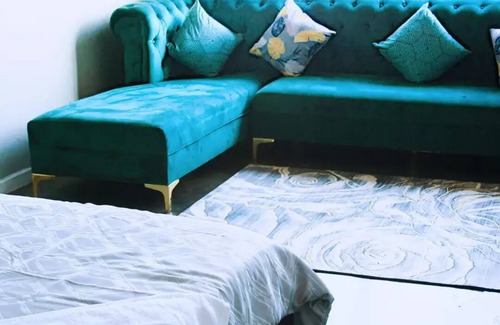 Downtown Johannesburg Apartment | Art Themed Apartment Heart of Maboneng