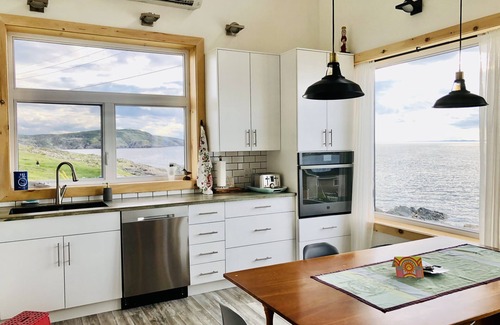 Bonavista House | ArtBonavista Oceanfront Retreat.