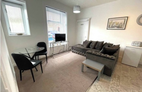 Hawick Apartment | Arthur Apartment