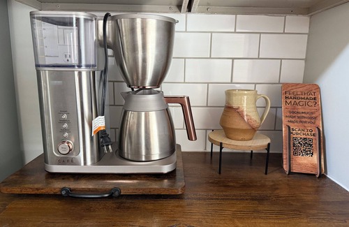 Bisbee House | Artisan Comfort: HUGE Porch, Private Yard, Dog OK