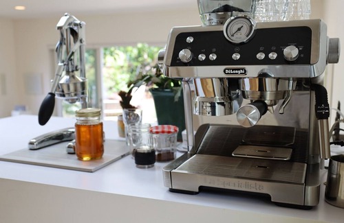 King House | Artist's Modern & Serene Home in Trendy Alberta Arts District