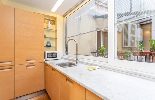 Rione VIII Sant'Eustachio Apartment | Artistic 3-BDR Gem: Steps from Pantheon & Piazza Navona