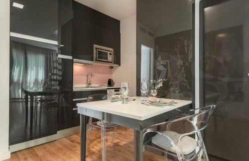 Centro Apartment | Artistic duplex with terrace by Picasso Museum by REMS