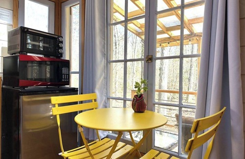 Pittsboro House | Artistic Nature Retreat w/Private Patio 1370