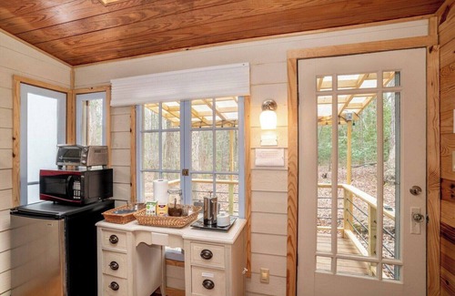 Pittsboro House | Artistic Nature Retreat w/Private Patio 1370