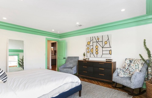Park Mesa Heights Apartment | Artistic retro styled apartment central to Los Angeles