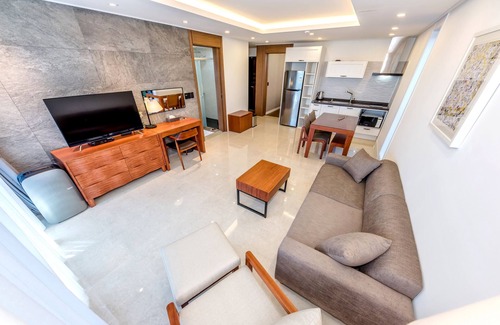 Jongdal-ri Apartment | Arts Spa & Poolvilla