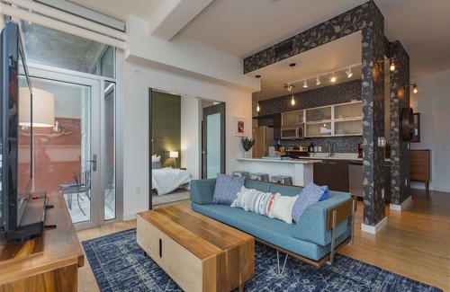 East Nashville Condo | Artsy Retreat Condo 30day min w/WiFi, AC, Parking, TV, Furnished, Rooftop