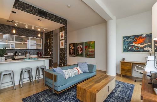 East Nashville Condo | Artsy Retreat Condo 30day min w/WiFi, AC, Parking, TV, Furnished, Rooftop