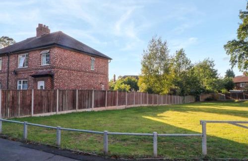 Trafford House | Ash House
