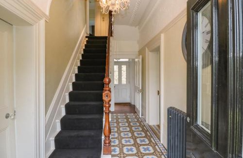 Holmbridge House | Ash Villa