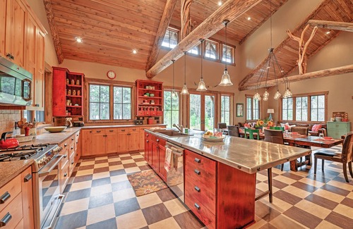 Ashland House | Ashland Lodge w/Lake Views & Game Room Loft