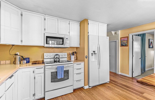 Ashland House | Ashland Urban Cabin - Centrally located & walking distance to SOU and Downtown