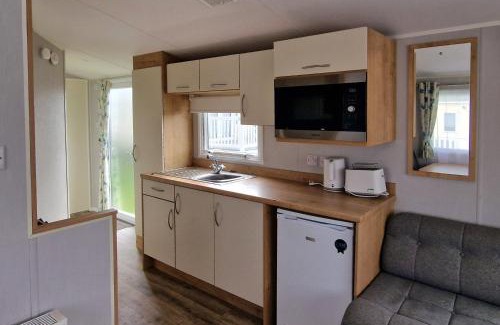Selsey Apartment | Ashleigh Cozy 2 Bed Caravan at West Sands Holiday Park