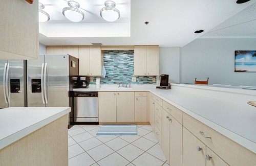 Daytona Beach Shores Condo | Ashley Condo - Direct Oceanfront #902