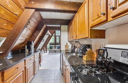 Moscow House | Ashwood Chalet