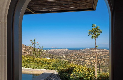 Faistos Villa | Askianos I Lux Oasis, Blend of Serenity & Elegance