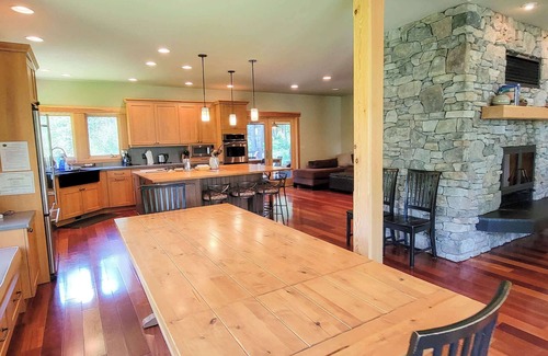 Mazama Cabin | Aspen Grove Cabin - 4-Bedroom Home in Mazama