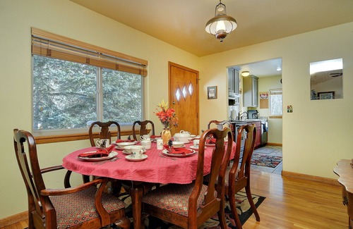 Nathrop Cabin | Aspen Grove with a hot tub and cozy fireplace, come take the chill off!