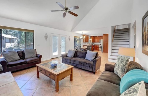 Flagstaff Cabin | Aspen Ridge Lodge with private Hot Tub