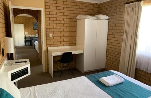 Aspley Hotel | Aspley Pioneer Motel