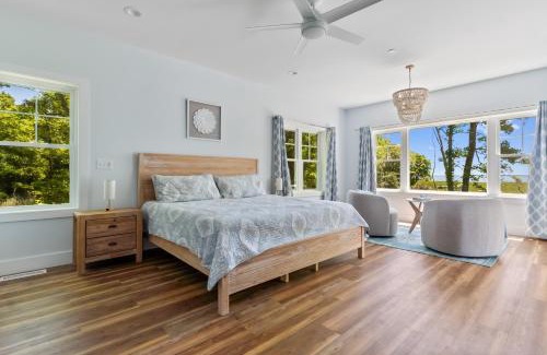 Berlin House | Assateague Holiday House 4BR luxury home with Assateague views and only 5 min drive to the island!