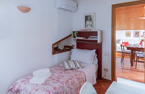 Palazzo Apartment | Assisi Green Country Apt with parking & Netflix