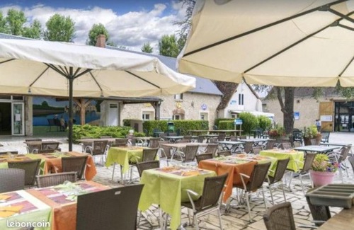 Onzain Other | Assist' Mobil home 330 - Mobil Home original 3 chambres 6 personnes