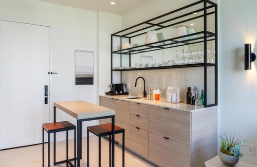 Midtown Hotel | Astonishing Executive Suite Near Miami Design District w/Fitness Center