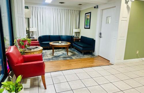 Danville Hotel | Astoria Hotel North