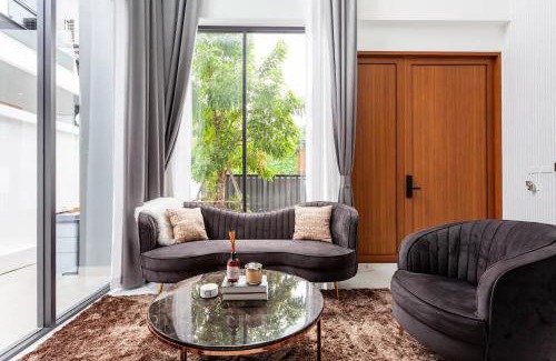 Nong Prue Villa | Astro Deluxe 4 Bedrooms Villa