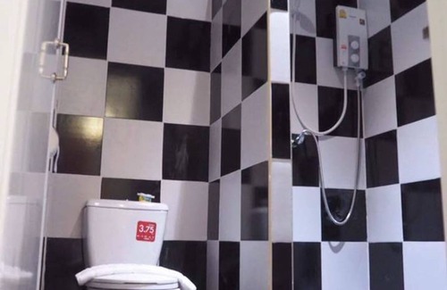 Sa Khu Hotel | At Night Airport Resort