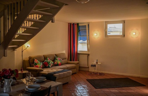 Sirmione Old Town Apartment | At Paola's house Sirmione old town