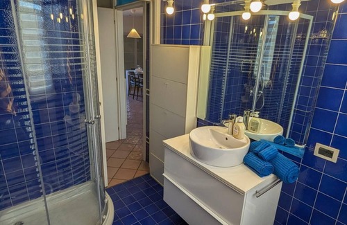 Sirmione Old Town Apartment | At Paola's house Sirmione old town