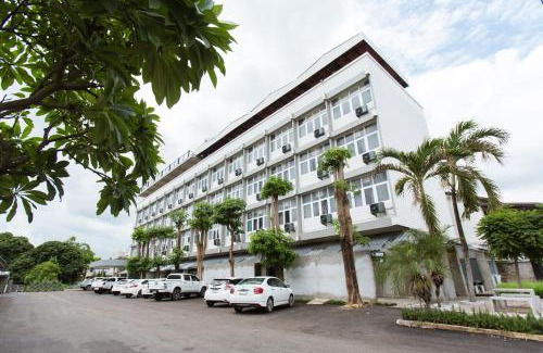 Wat Ket Hotel | At the Train Chiang Mai Hotel