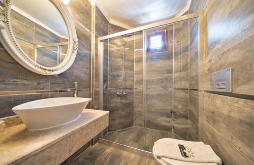 Oludeniz City Center Hotel | Ata Lagoon Beach