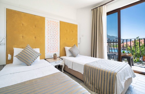 Oludeniz City Center Hotel | Ata Lagoon Beach