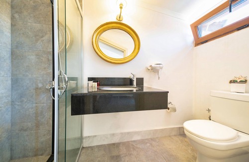 Oludeniz City Center Hotel | Ata Lagoon Beach