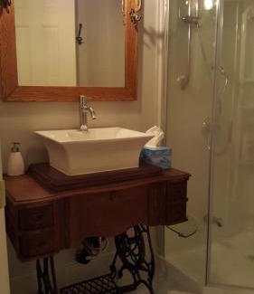 Sainte-Julie Bed & Breakfast | Atelier Galerie Anne Drouin Peinture & Pension