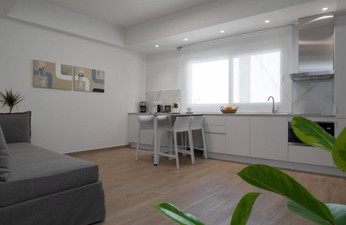 Kallithea Apartment | Athens Hill - Executive Apartment with Balcony