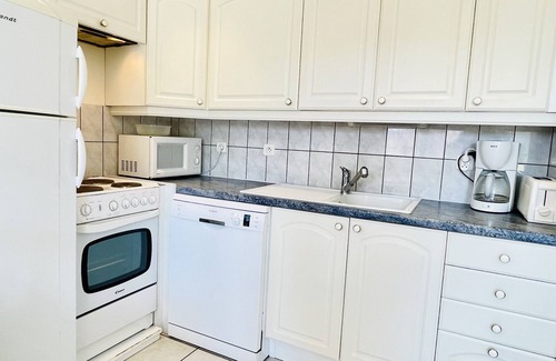 Forges-les-Bains Apartment | Athos: Apartment 300 meters from the spa (free parking)